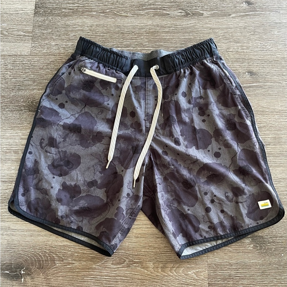 Vuori Gray and Black Patterned Shorts
